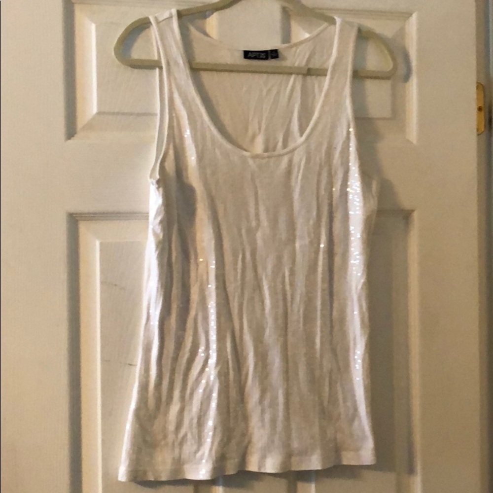💙 3 for $15 Sequin Tank